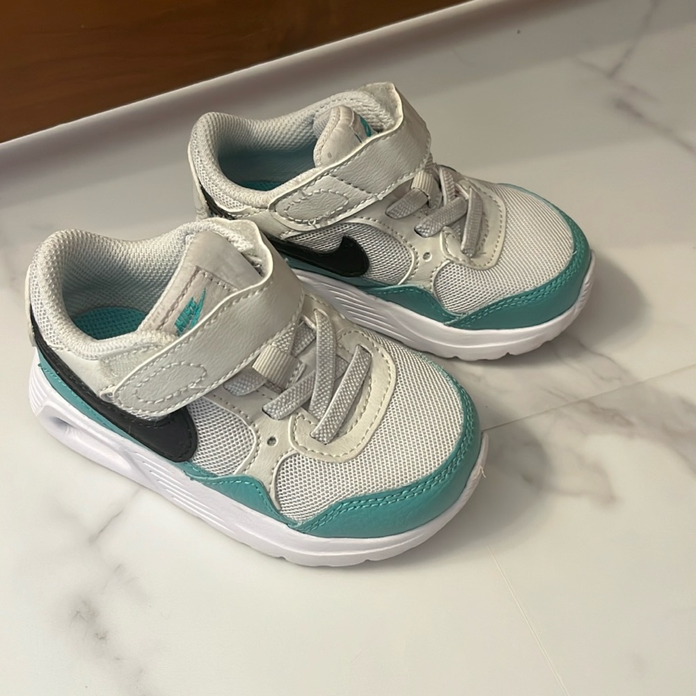 TODDLER NIKE AIR SNEAKERS
